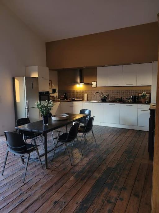 Appartement De Charme Dans Ancienne Cave A Vin 르불루 외부 사진