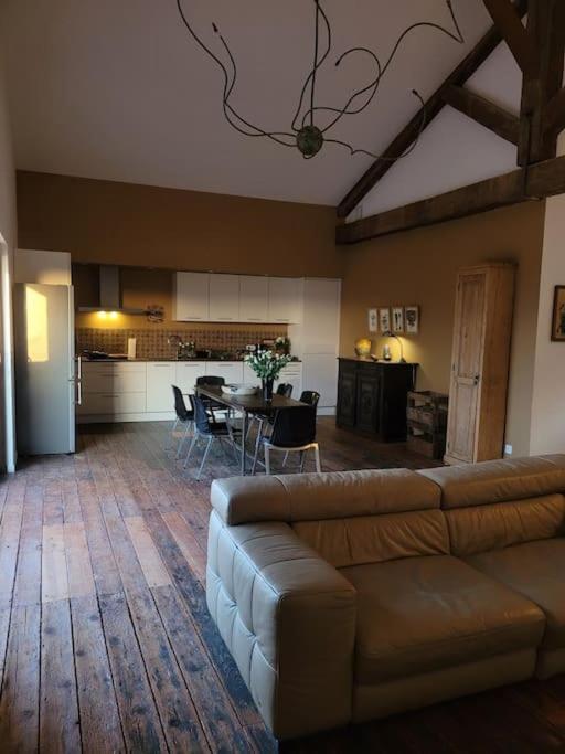 Appartement De Charme Dans Ancienne Cave A Vin 르불루 외부 사진